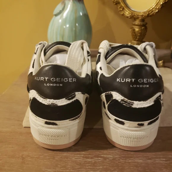 Kurt Geiger Southbank Tag White Sneakers w/ Black Leopard Print Accent NIB! - Picture 5 of 12